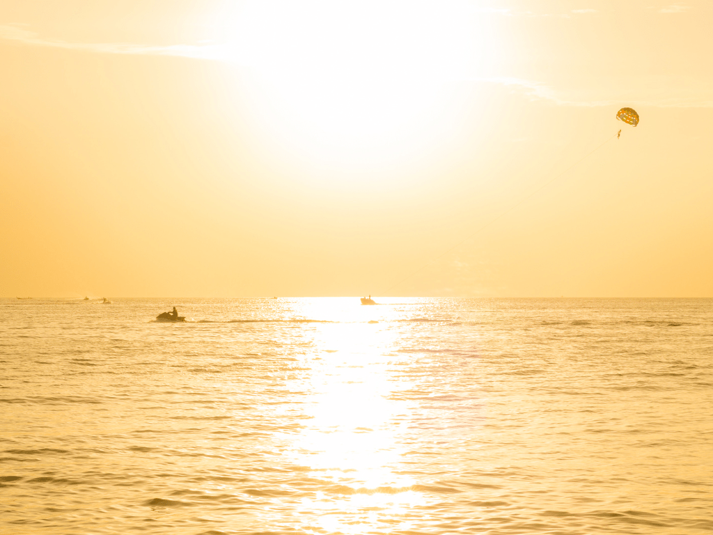 para sailing in cozumel