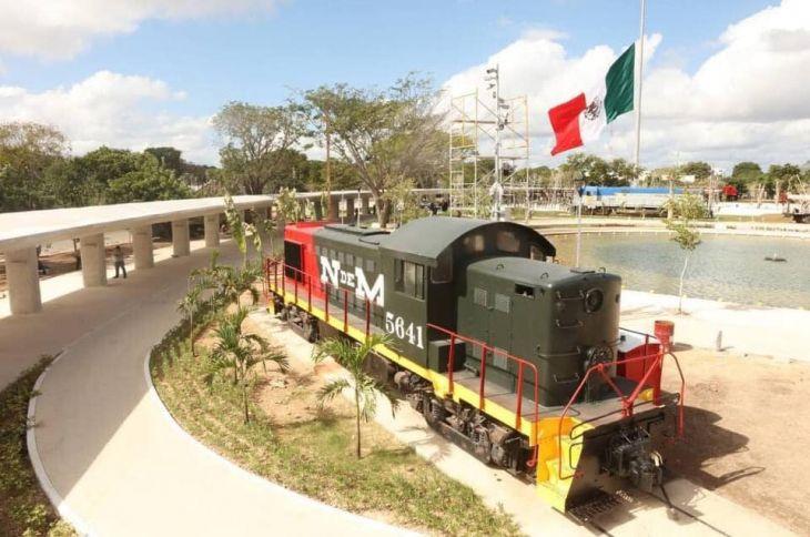 Train at Parque la Plancha